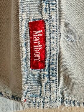 VTG 90’s Marlboro Country Store Shirt Men's Unisex Size S Lt Denim LS Button-Up